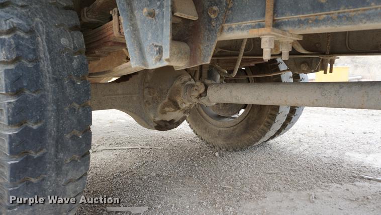 image for item DA1487 1983 International S1600 flatbed truck