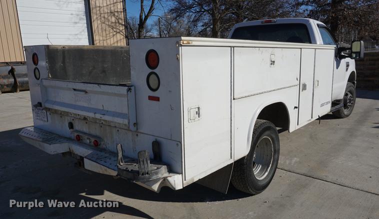 image for item DA1493 2008 Ford F350 Super Duty utility bed pickup truck