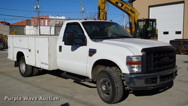 image for item DA1493 2008 Ford F350 Super Duty utility bed pickup truck