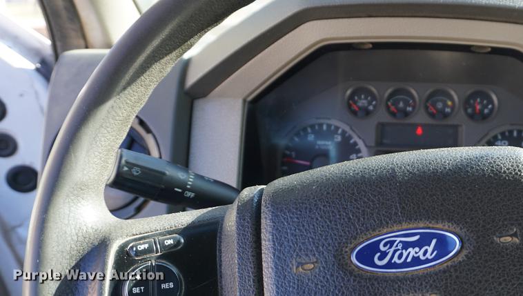 image for item DA1493 2008 Ford F350 Super Duty utility bed pickup truck