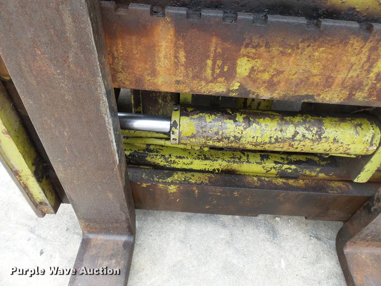 image for item DA2417 1980 Clark C500Y25 forklift