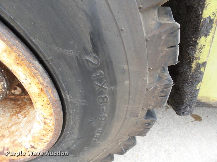 image for item DA2417 1980 Clark C500Y25 forklift