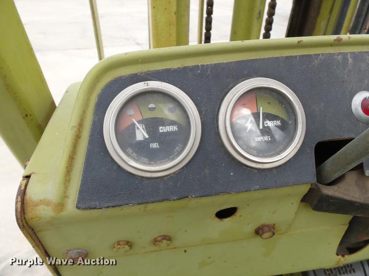 image for item DA2417 1980 Clark C500Y25 forklift
