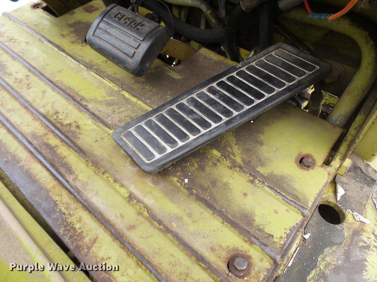 image for item DA2417 1980 Clark C500Y25 forklift