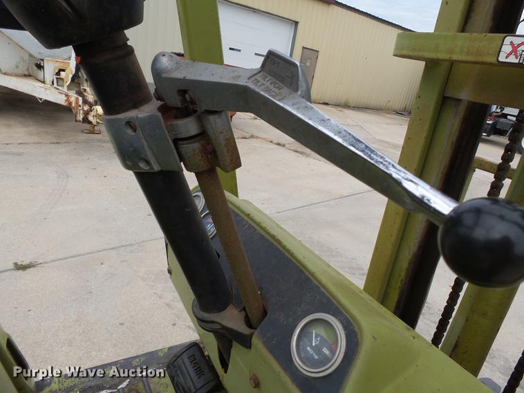 image for item DA2417 1980 Clark C500Y25 forklift
