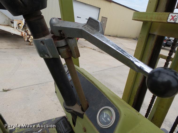 image for item DA2417 1980 Clark C500Y25 forklift