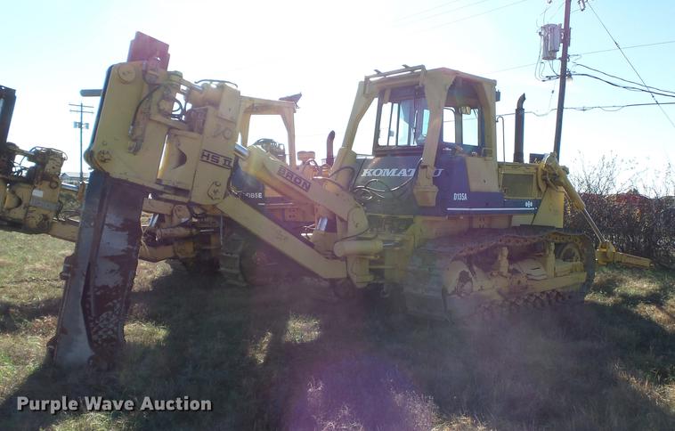 image for item DA2429 1994 Komatsu D135A-2 cable plow