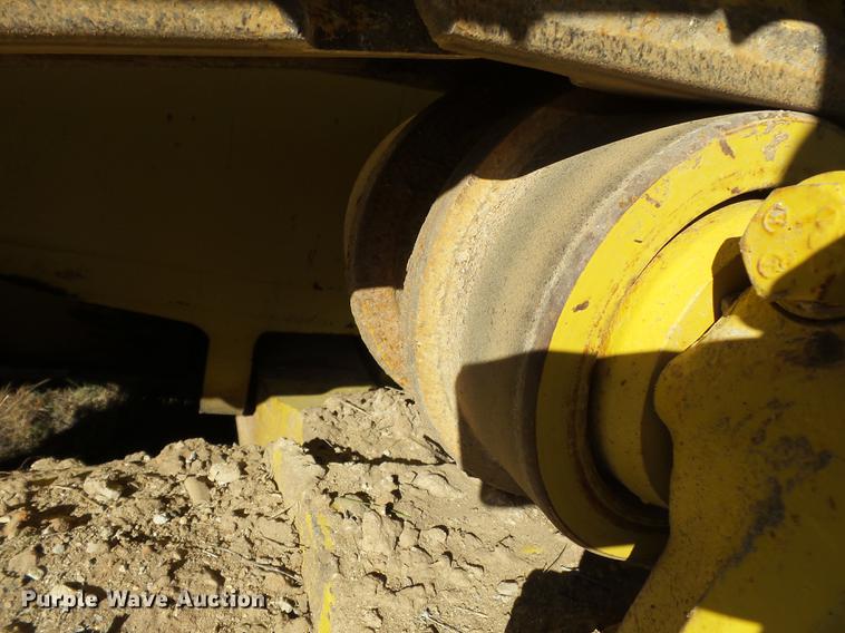 image for item DA2429 1994 Komatsu D135A-2 cable plow