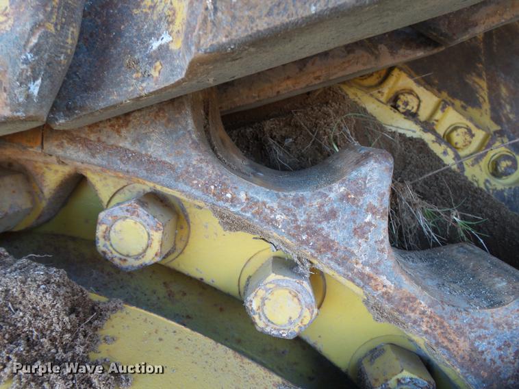 image for item DA2429 1994 Komatsu D135A-2 cable plow