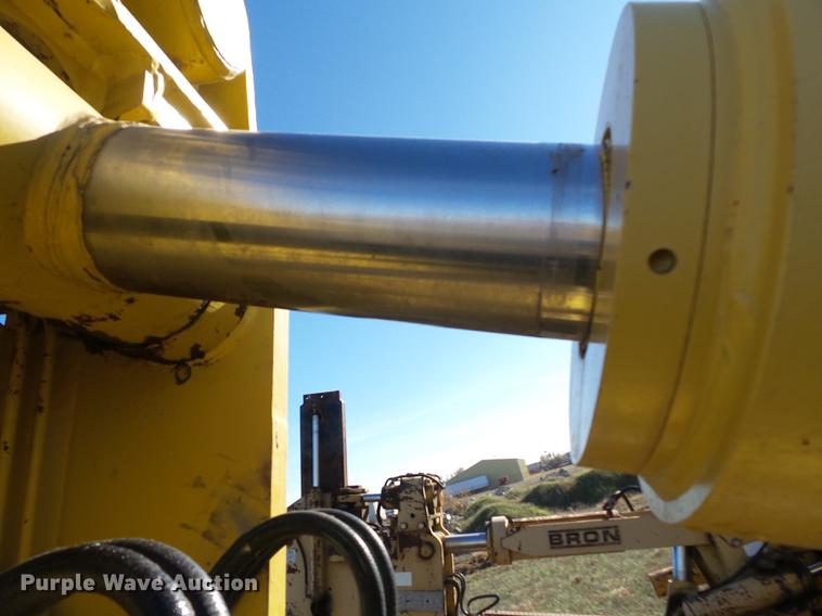 image for item DA2429 1994 Komatsu D135A-2 cable plow