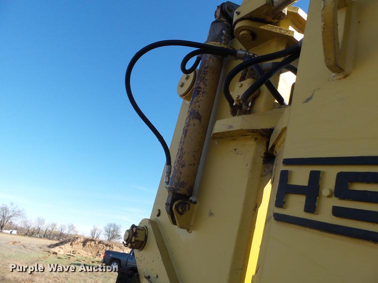 image for item DA2429 1994 Komatsu D135A-2 cable plow