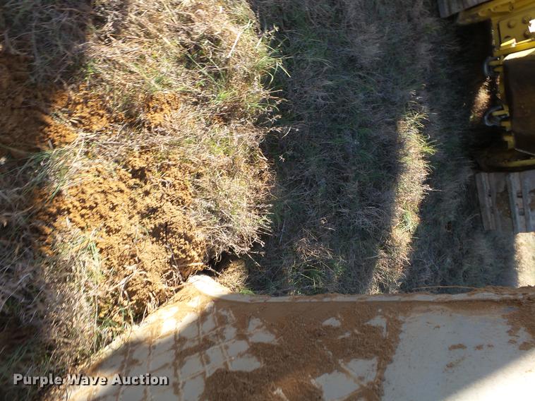 image for item DA2429 1994 Komatsu D135A-2 cable plow