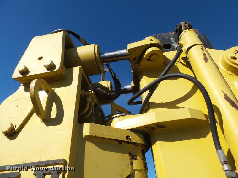 image for item DA2429 1994 Komatsu D135A-2 cable plow