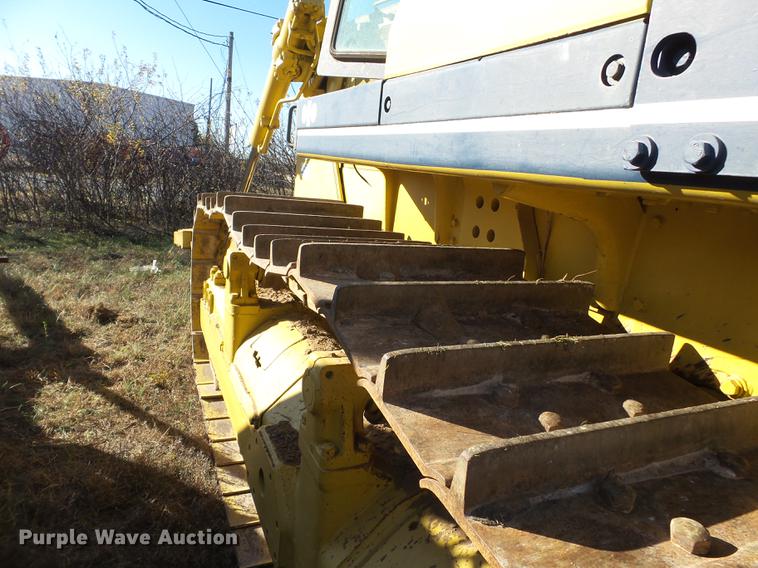 image for item DA2429 1994 Komatsu D135A-2 cable plow