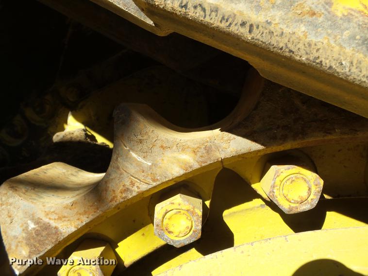 image for item DA2429 1994 Komatsu D135A-2 cable plow