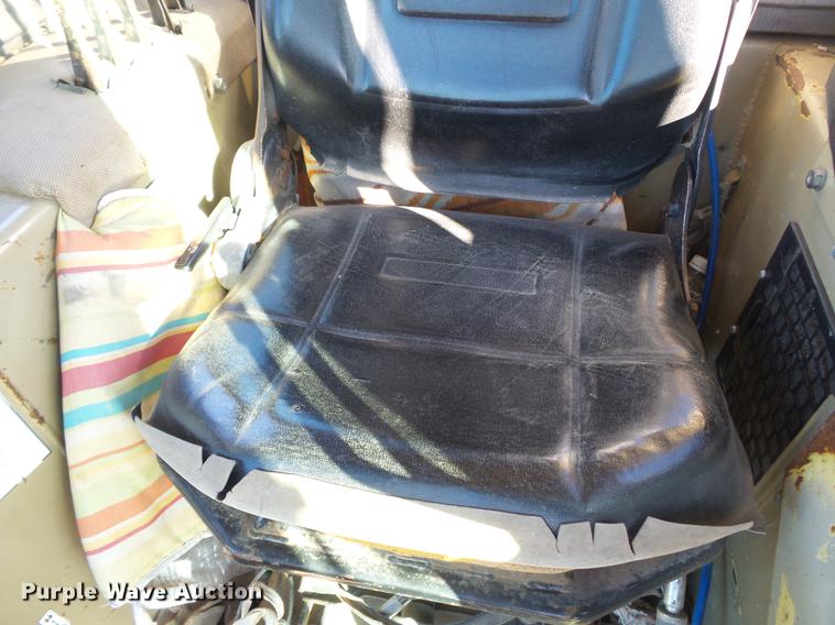 image for item DA2429 1994 Komatsu D135A-2 cable plow