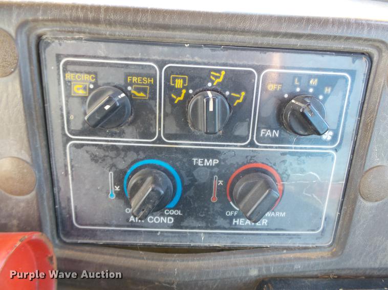 image for item DA2429 1994 Komatsu D135A-2 cable plow