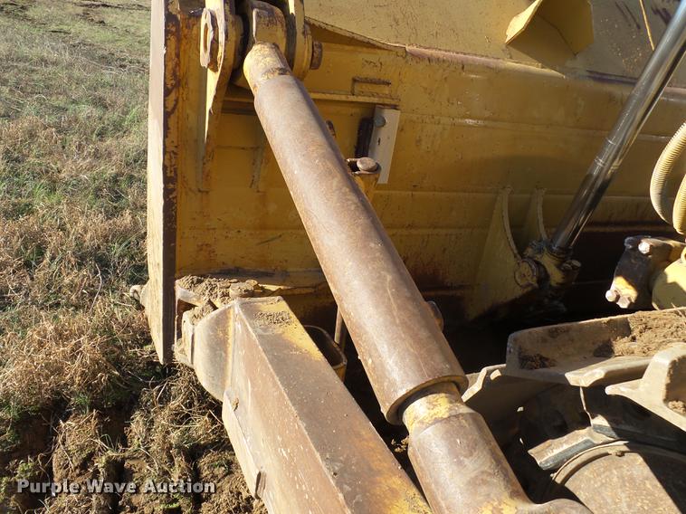 image for item DA2430 1994 Caterpillar D8N dozer