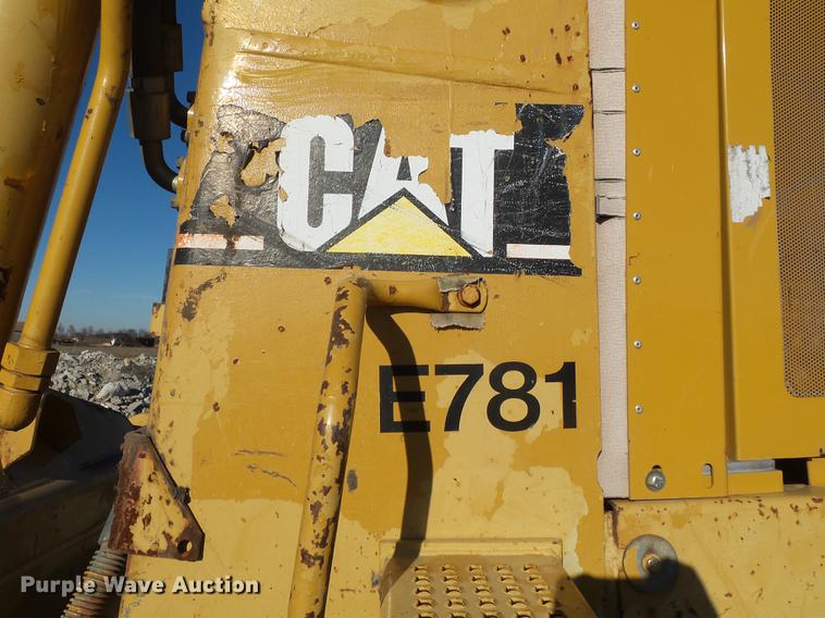 image for item DA2430 1994 Caterpillar D8N dozer