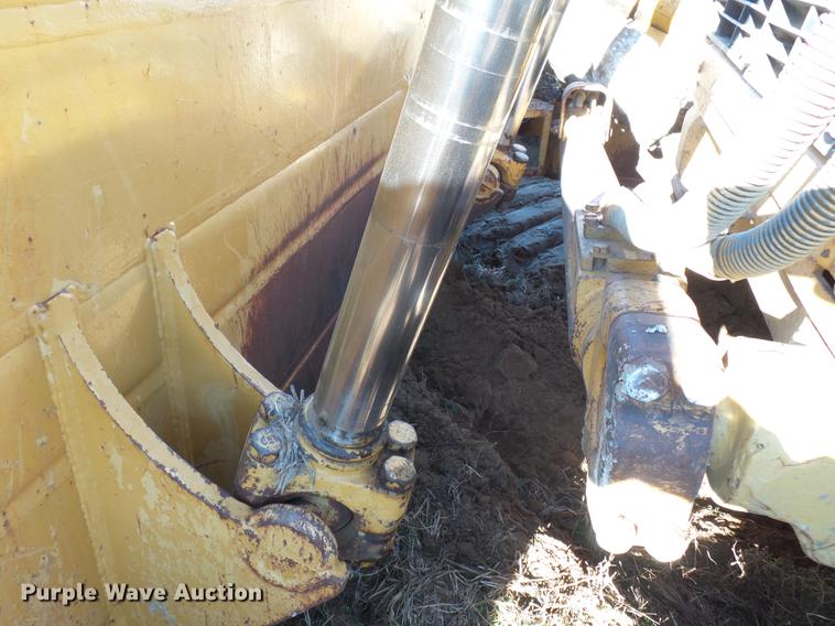 image for item DA2430 1994 Caterpillar D8N dozer