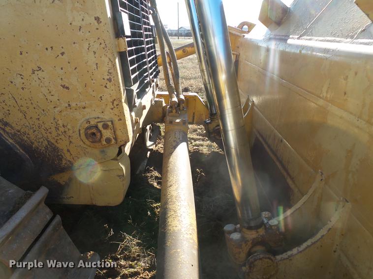 image for item DA2430 1994 Caterpillar D8N dozer