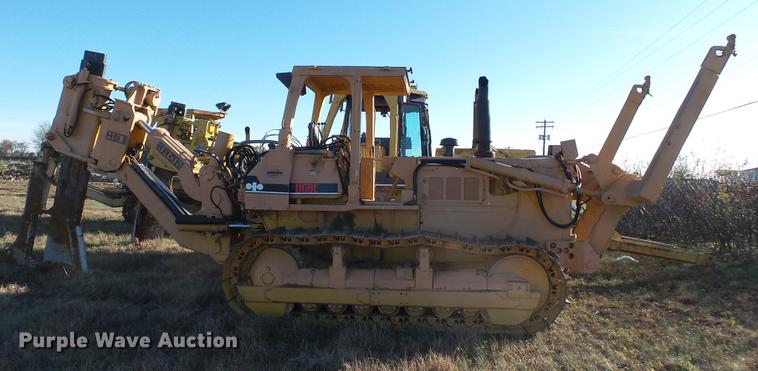 image for item DA2431 1992 Komatsu D68E-1 cable plow