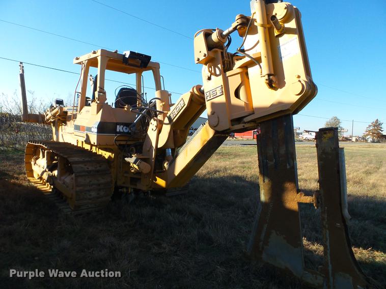 image for item DA2431 1992 Komatsu D68E-1 cable plow