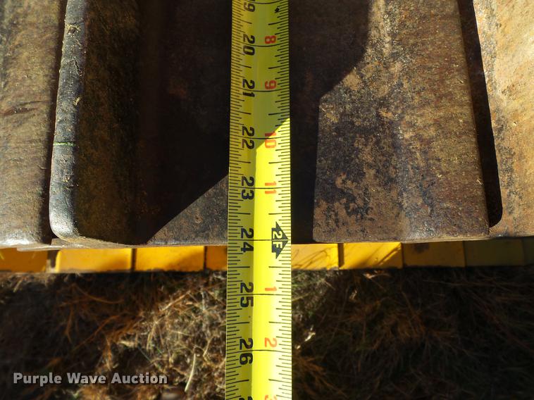 image for item DA2431 1992 Komatsu D68E-1 cable plow