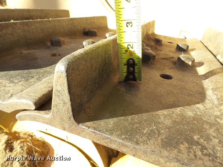 image for item DA2431 1992 Komatsu D68E-1 cable plow