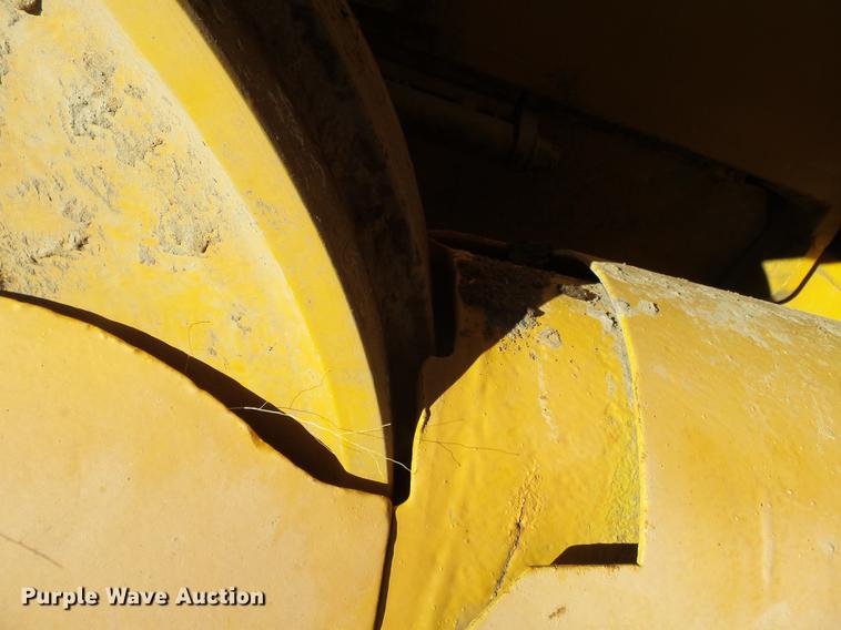 image for item DA2431 1992 Komatsu D68E-1 cable plow