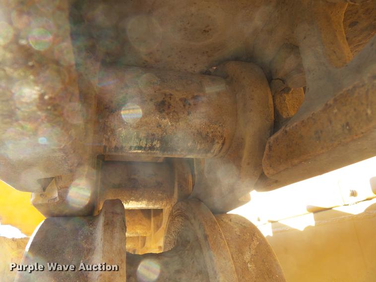 image for item DA2431 1992 Komatsu D68E-1 cable plow