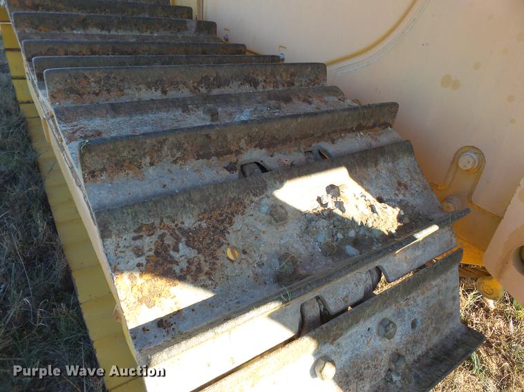 image for item DA2431 1992 Komatsu D68E-1 cable plow