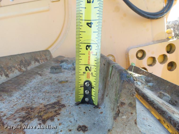 image for item DA2431 1992 Komatsu D68E-1 cable plow