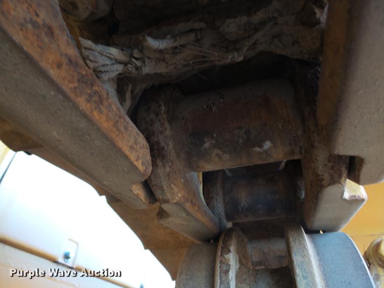 image for item DA2431 1992 Komatsu D68E-1 cable plow