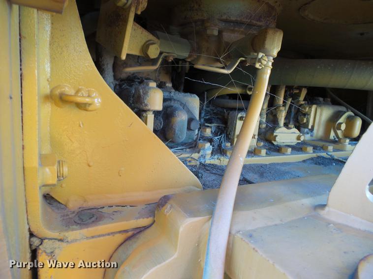 image for item DA2431 1992 Komatsu D68E-1 cable plow