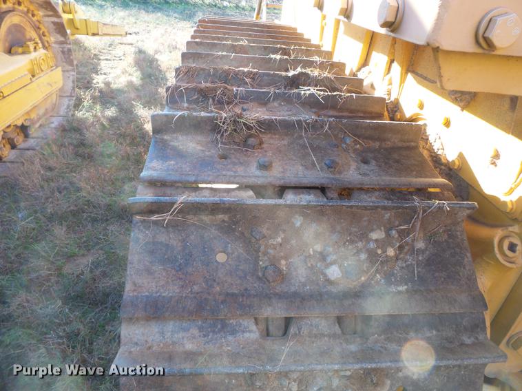 image for item DA2431 1992 Komatsu D68E-1 cable plow