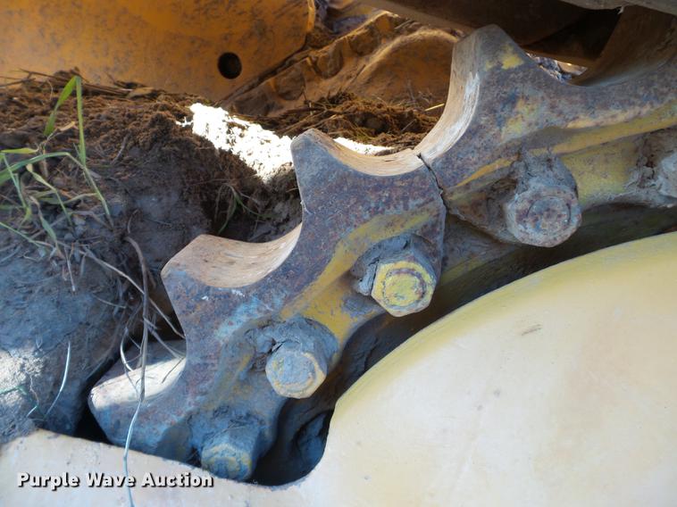 image for item DA2431 1992 Komatsu D68E-1 cable plow