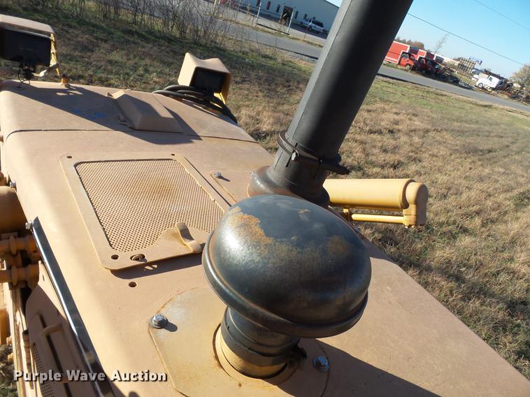 image for item DA2431 1992 Komatsu D68E-1 cable plow