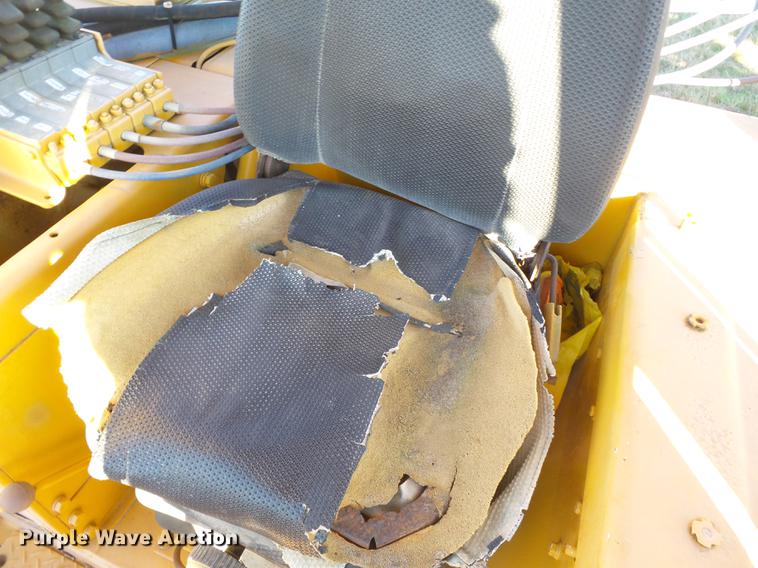 image for item DA2431 1992 Komatsu D68E-1 cable plow