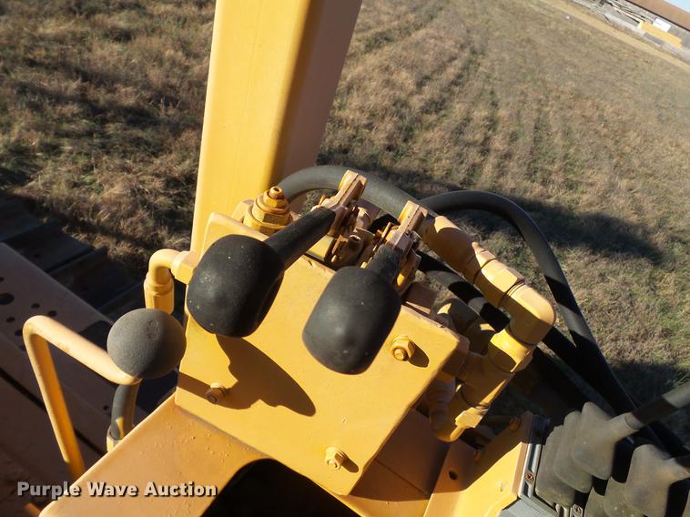 image for item DA2431 1992 Komatsu D68E-1 cable plow