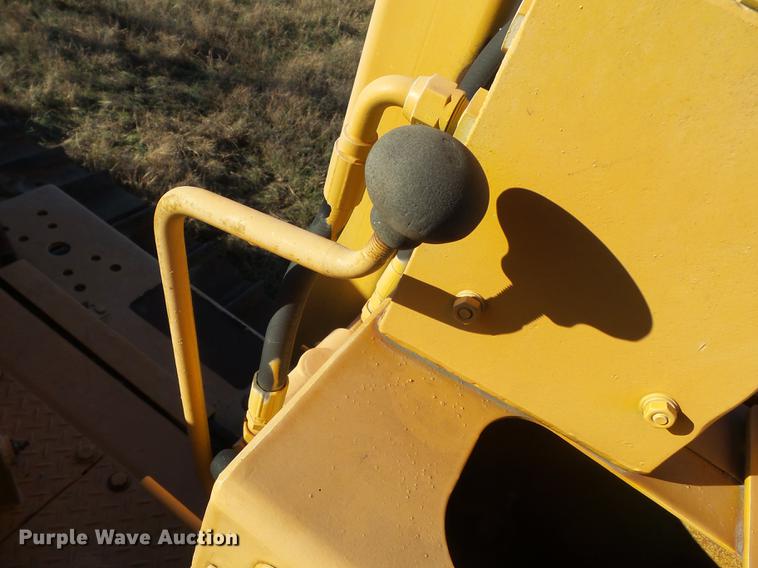 image for item DA2431 1992 Komatsu D68E-1 cable plow