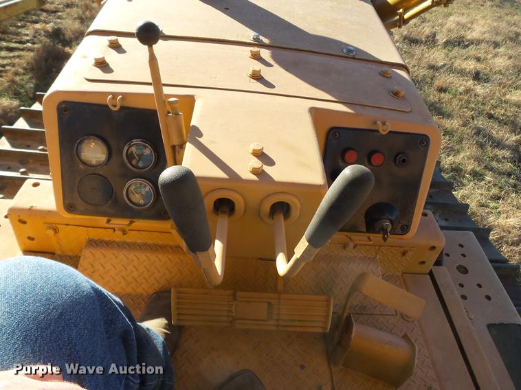 image for item DA2431 1992 Komatsu D68E-1 cable plow