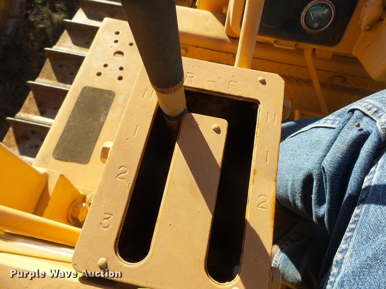 image for item DA2431 1992 Komatsu D68E-1 cable plow