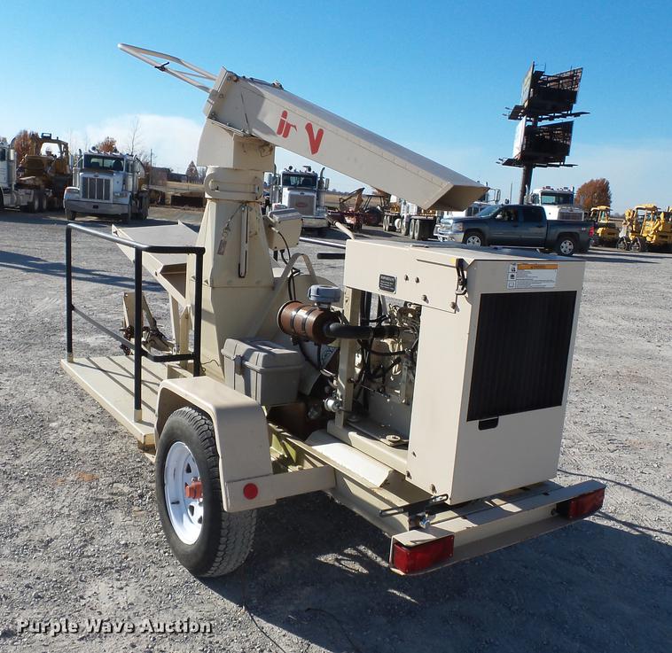 image for item DA2455 2008 Finn B70T straw blower