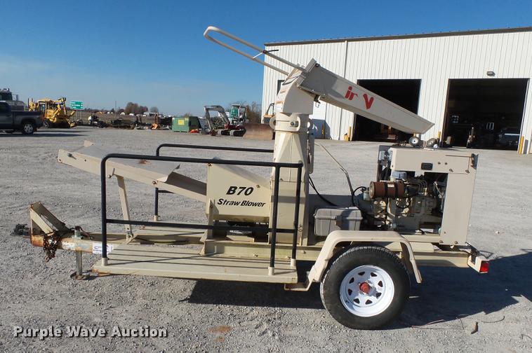 image for item DA2455 2008 Finn B70T straw blower