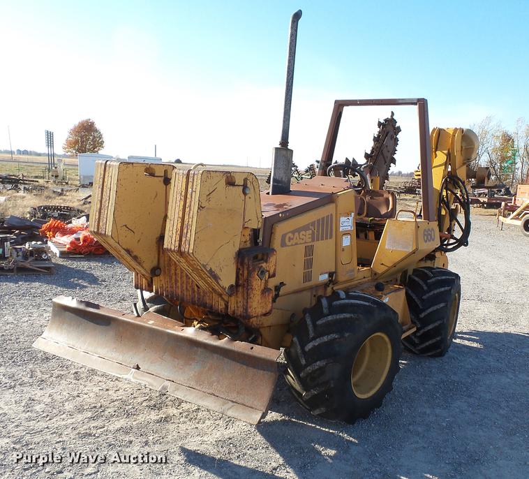 image for item DA2457 1994 Case 660 trencher