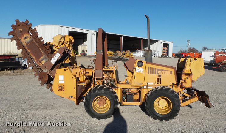 image for item DA2457 1994 Case 660 trencher