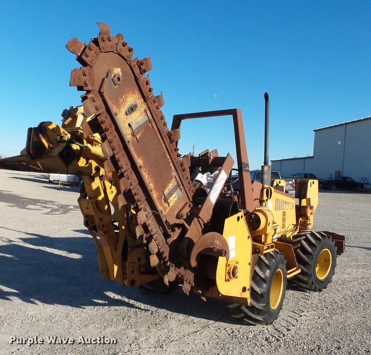 image for item DA2457 1994 Case 660 trencher