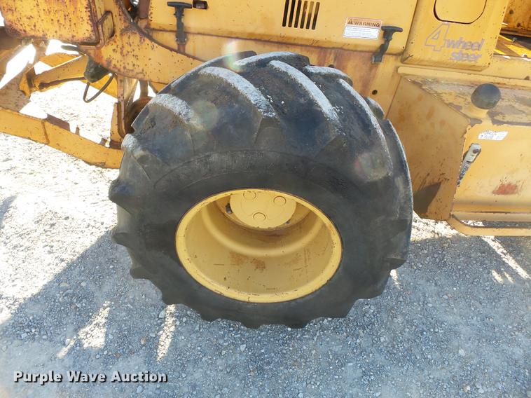 image for item DA2457 1994 Case 660 trencher