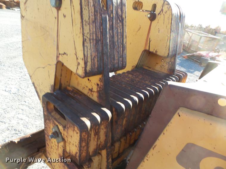 image for item DA2457 1994 Case 660 trencher